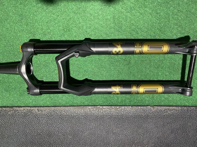 Horquilla MTB Marzocchi Bomber Z2