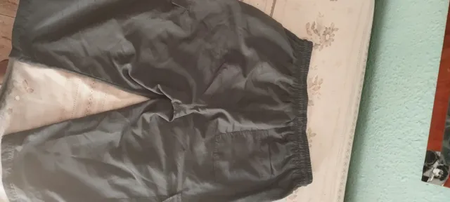 Pantalón corto cargo verde oliva