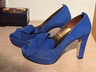 Zapatos de tacón Sole Piel azules. usados 1 día.