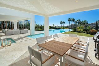 Chalet en alquiler en Los Naranjos - Las Brisas en Marbella