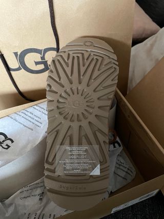 Botines UGG Beige/Marrón Nuevos