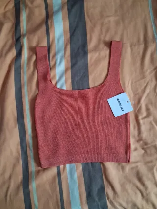 Dos Camiseta tirantes corta roja y azul