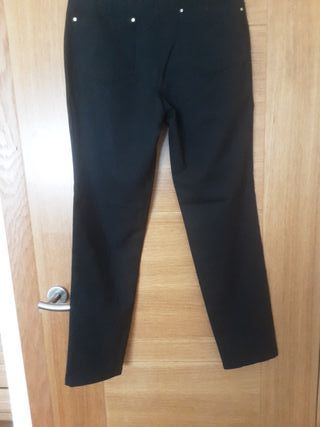 Pantalón negro Zara 