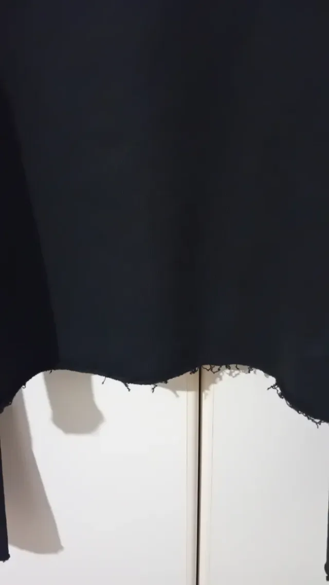 Felpa cropped Pyrex nera taglia.42 XL