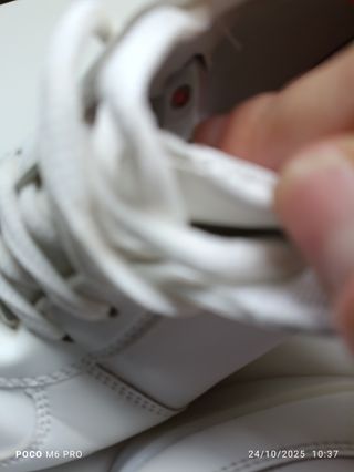 Zapatillas Blancas con Luces Talla 42 (40)