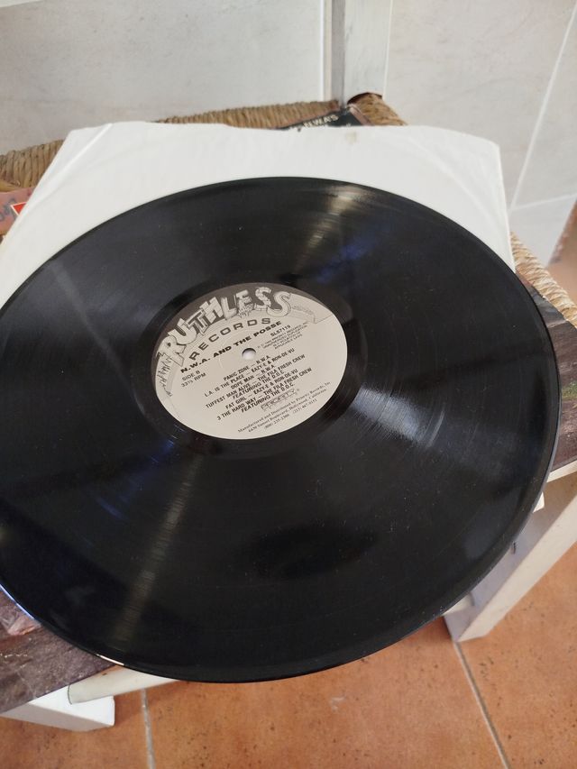 Vinile N.W.A. AND THE POSSE