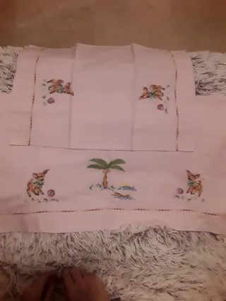 Juego cuna rosa antiguo encimera y almohadón