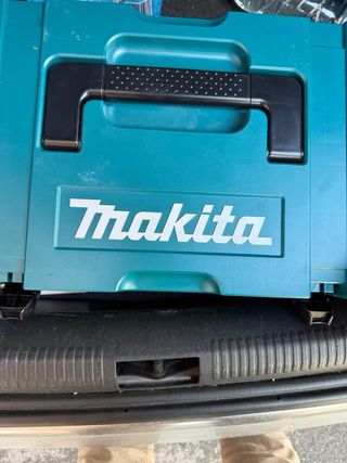 Llave de Impacto Makita 40V 2 Baterías.