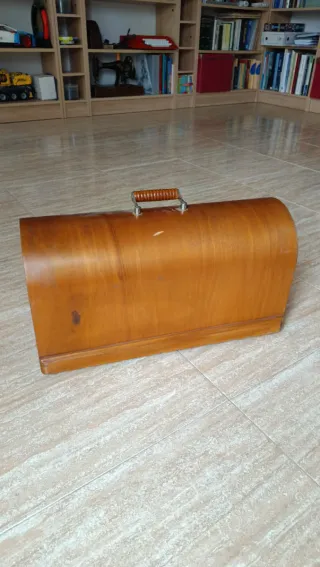 Caperuza para Máquina de Coser Singer Antigua