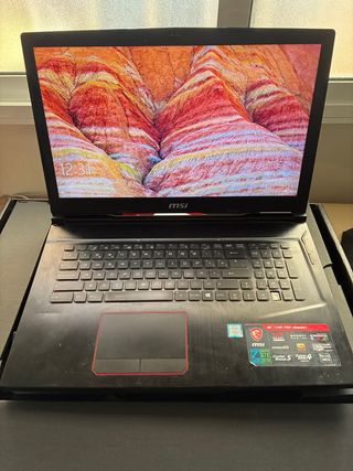 Portátil MSI GE73 VR 7RF Raider Gaming