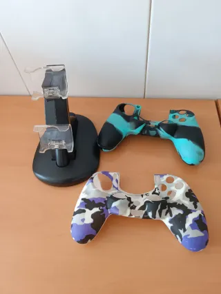 Soporte Carga Mandos PS4/PS5