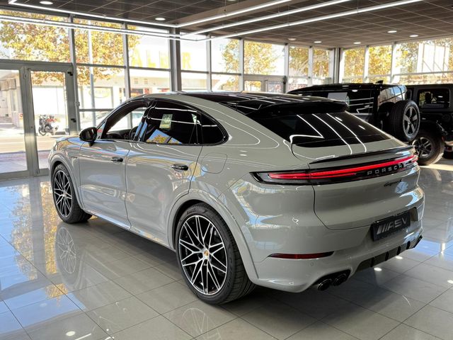 Porsche Cayenne coupe s ehybrid2024
