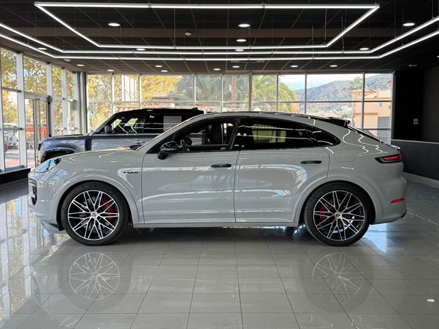 Porsche Cayenne coupe s ehybrid2024