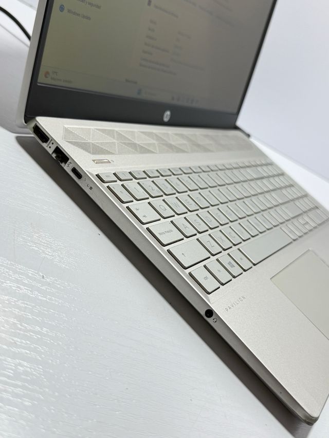 HP Pavilion 15 Ryzen 5/8 Gb/256 Gb