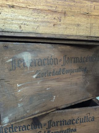 Cajas de madera antiguas farmacia. Precio unidad