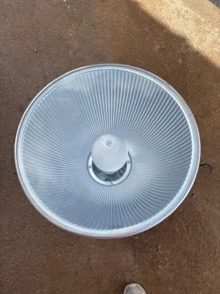 Foco colgante industrial