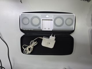 Altavoz portátil Logitech MM50