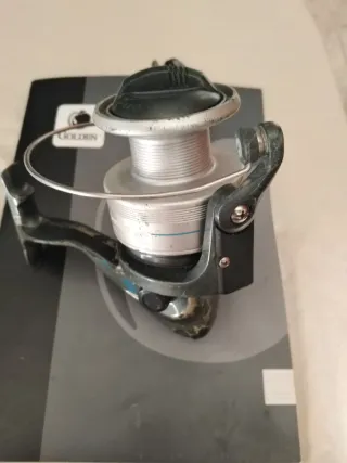 Carrete de pesca Golden