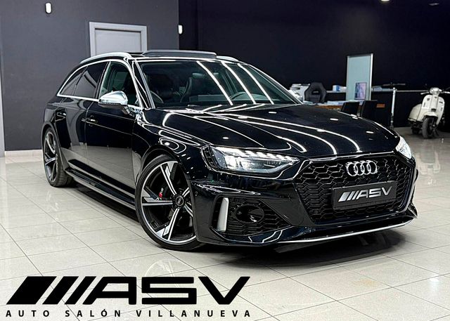 Audi RS4 2021