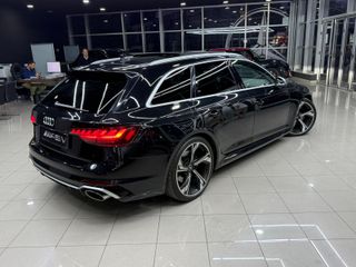 Audi RS4 2021