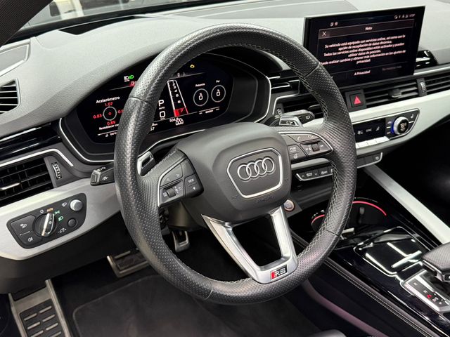 Audi RS4 2021