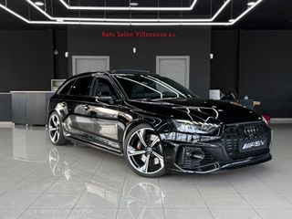 Audi RS4 2021