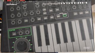 Roland System-1 AIRA Sintetizzatore Plug-Out