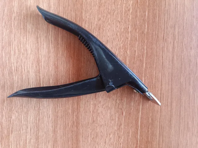 Cortador de uñas acrílicas negro