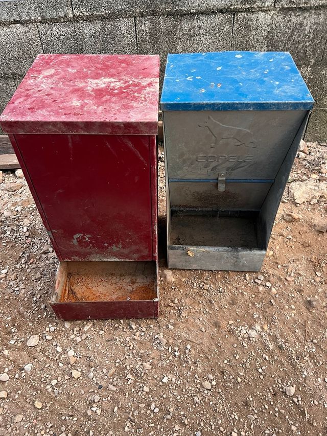 Comedero metal
40 los dos