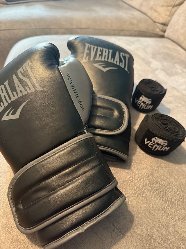 Guantes Boxeo Everlast 14 Oz + Vendas