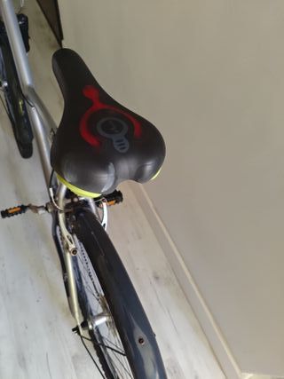 Bicicleta urbana o de paseo. Btwin 5. Rueda de 700