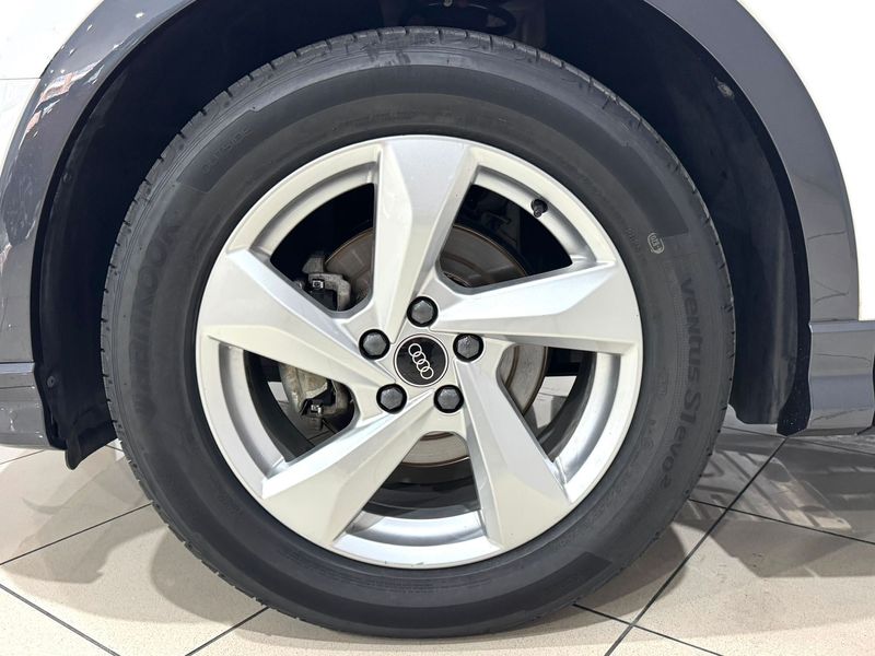 Audi Q3 2021, foto 17