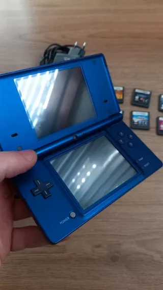 Nintendo DSI Blu + Giochi e Custodia
