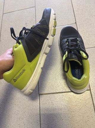 Zapatillas Reebok Negras y Verdes