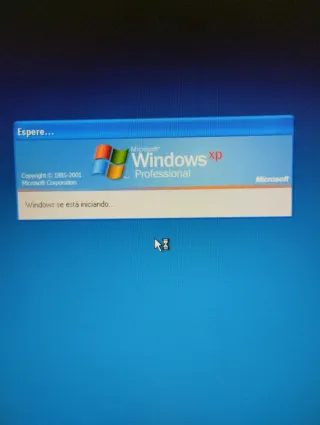 Portátil Airis Pentium lV