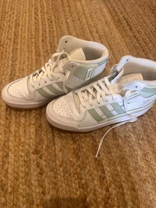 Deportivos Adidas Blancos y Verdes