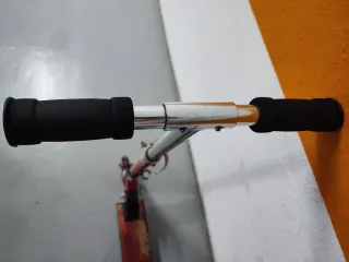 Patinete infantil Avigo rojo