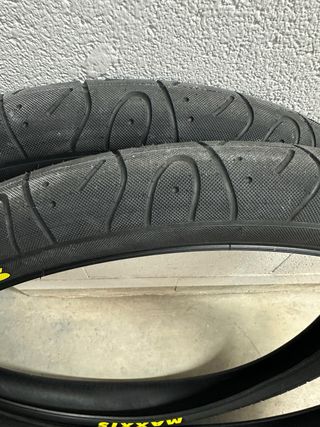 Cubiertas Maxxis Lisas 29”