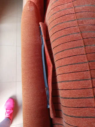 Conjunto de sofás de pana naranja