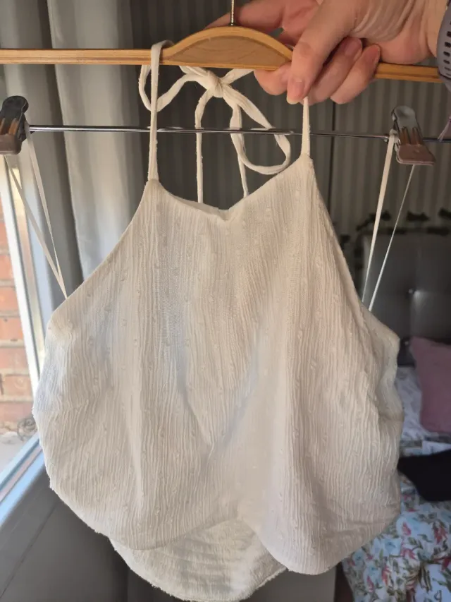 Crop top blanco atado al cuello Talla M