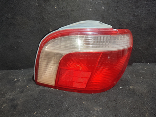 PILOTO TRASERO DERECHO TOYOTA YARIS (NCP1/NLP1/SC