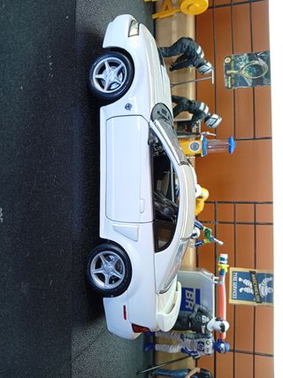 Maisto Ford Mustang GT 1999 Blanco 1/18