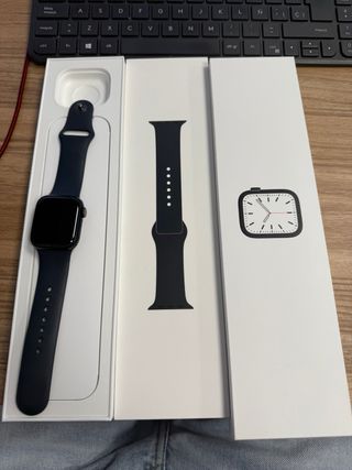 Apple Watch 7 Negro/Azul Marino
41m