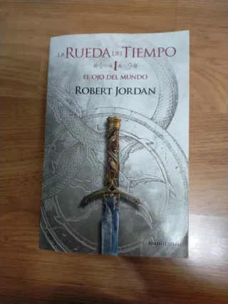 Las tres lunas