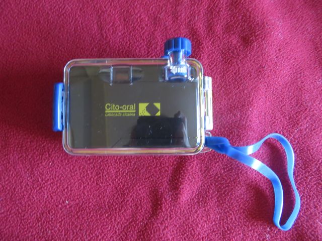 Cámara 35mm Sumergible Amarilla y Azul