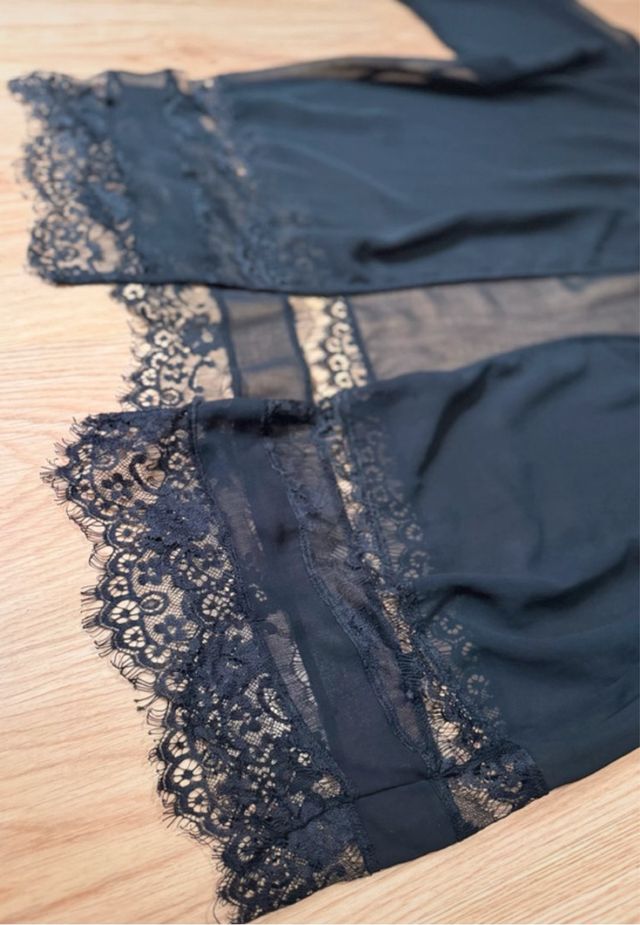 Kimono encaje bordado negro. Talla M. Pull & Bear.
