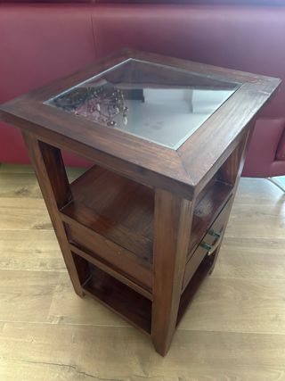 Tavolo in legno e vetro
