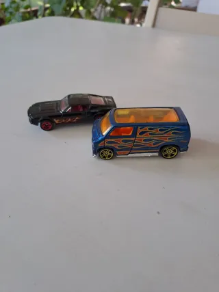 2 Coches Hot Wheels