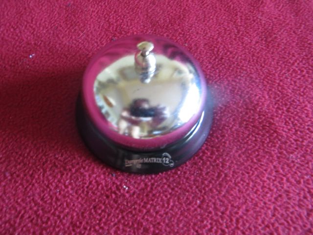 Timbre de mesa metálico