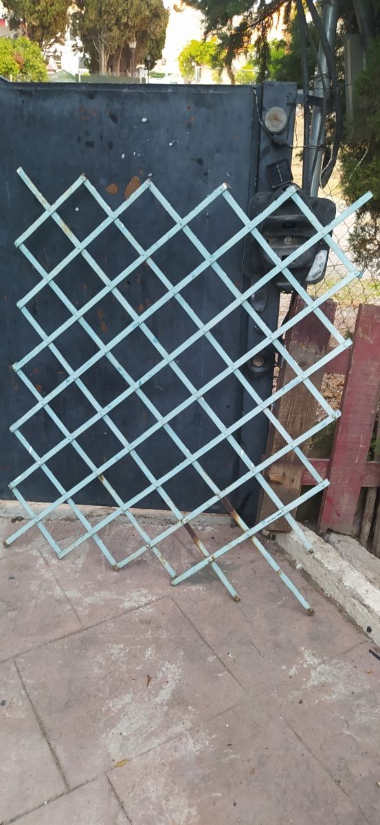 Rejas hierro forjado...cada reja mide 128x110cm